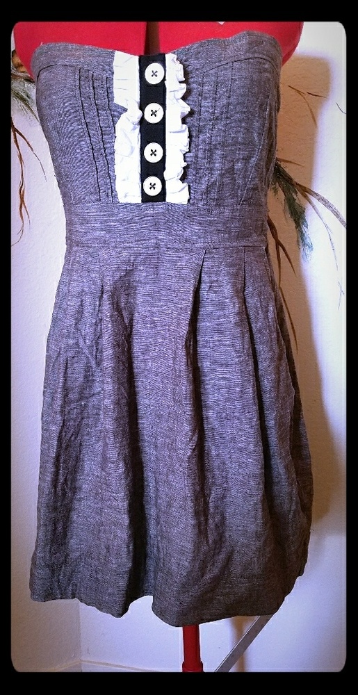 Gray strapless dress